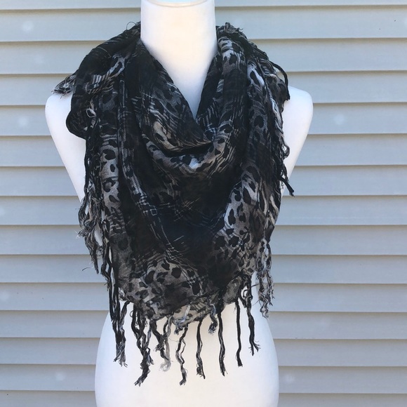 Cheetah leopard animal print fringe scarf - Picture 1 of 3